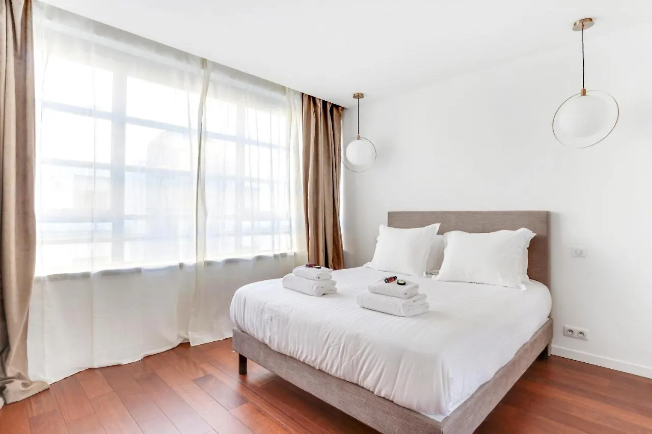 Pick A Flat's Rue Pajol - La Chapelle * パリ